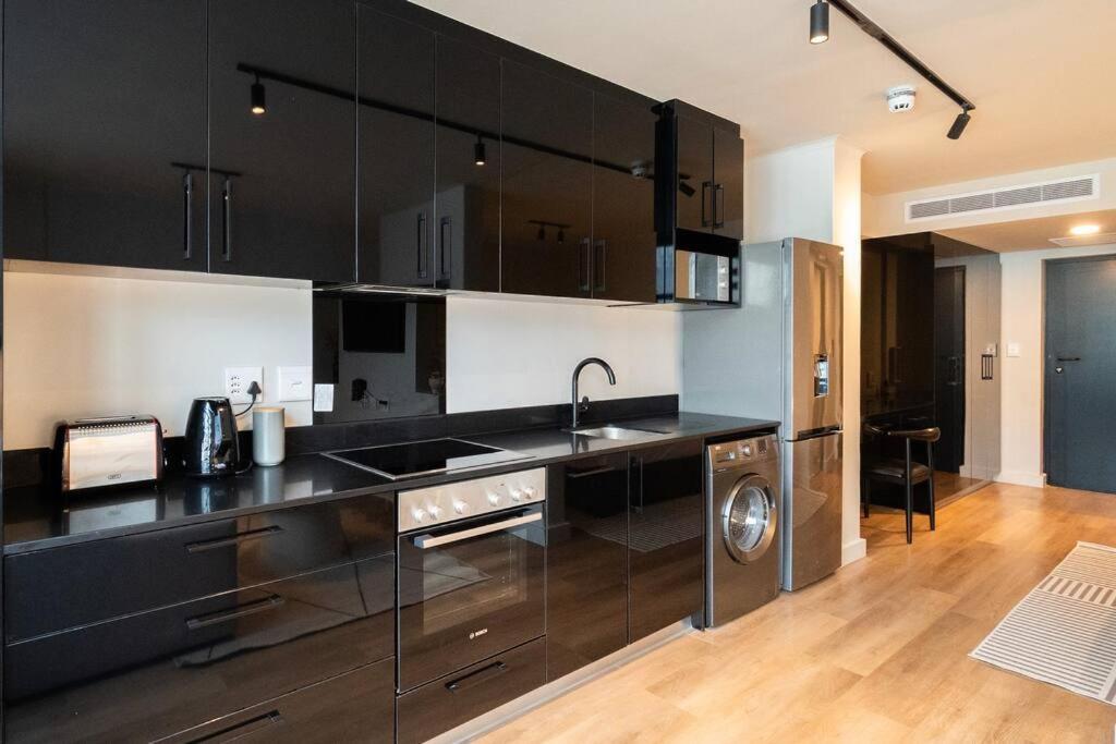 Luxury Studio In The City Apartment